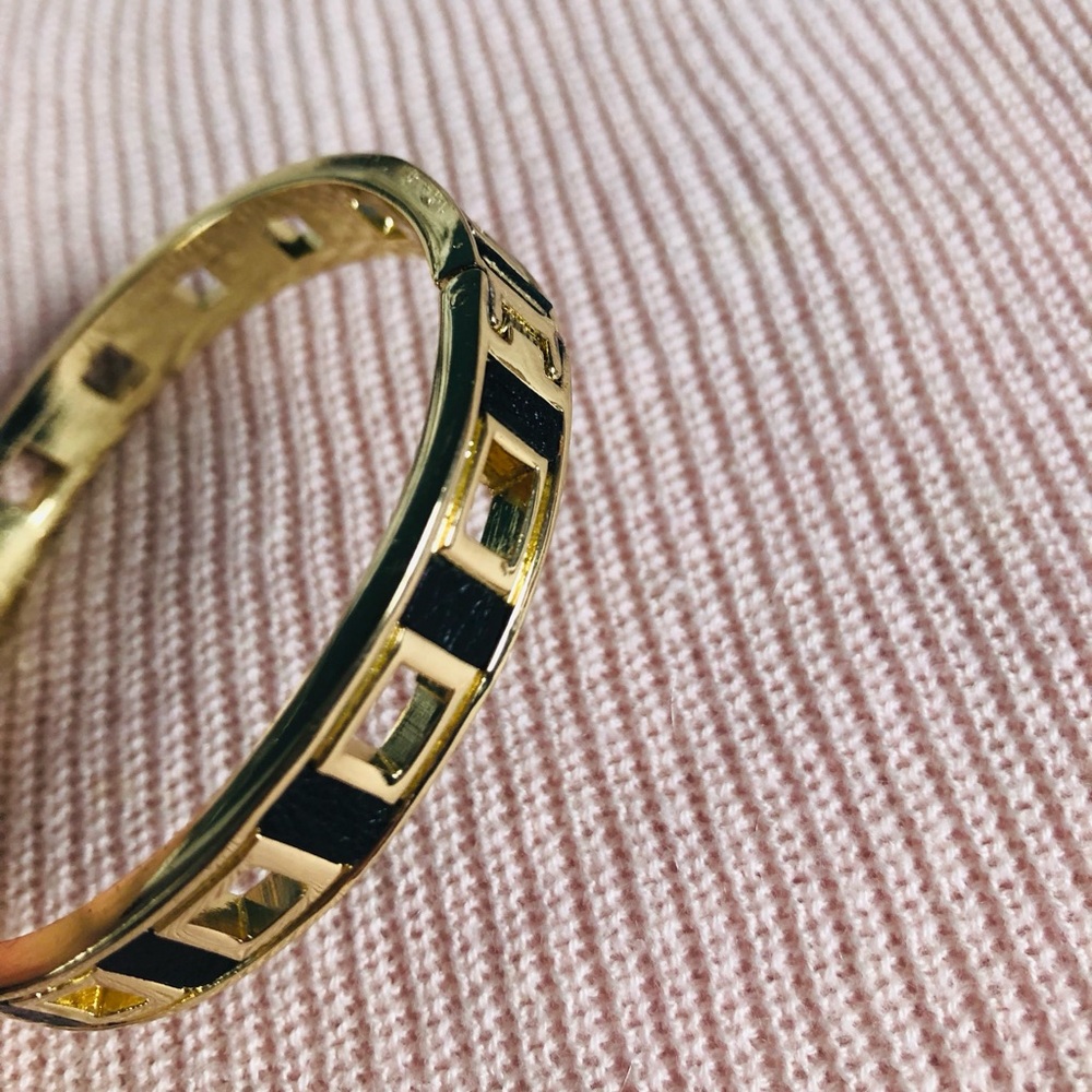Banana Republic Gold Bracelet Bangle Black leather